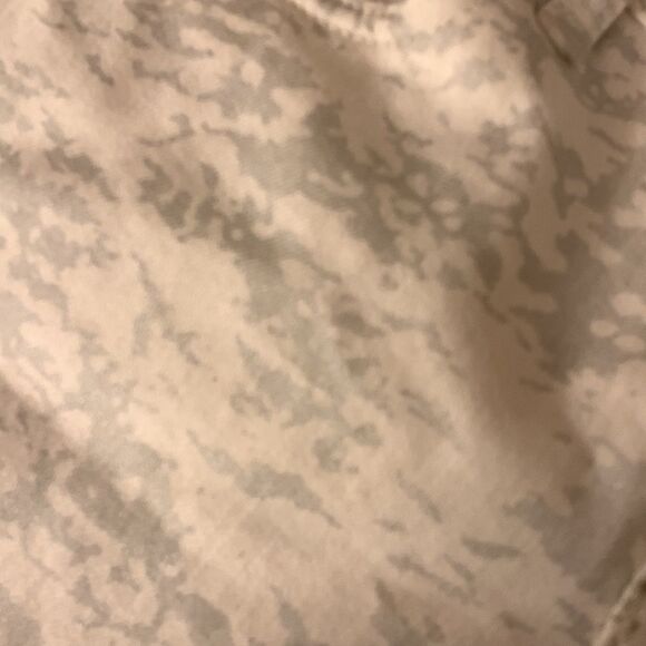 TWO BY VINCE CAMUTO SIZE 26/2 gray/silver & cream - Picture 8 of 10